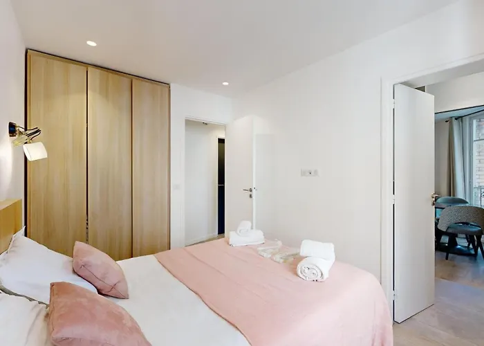 155 Georges - Superbe A * Párizs